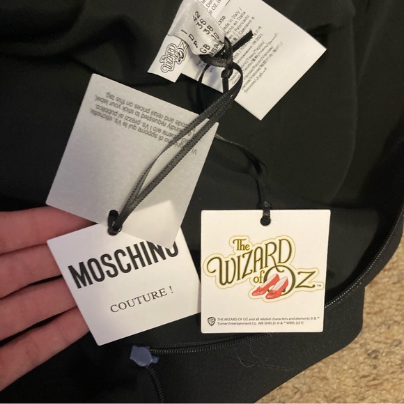 Exclusive Moschino Couture Academy Museum Wizard of Oz shift dress ruby slippers - Picture 8 of 8